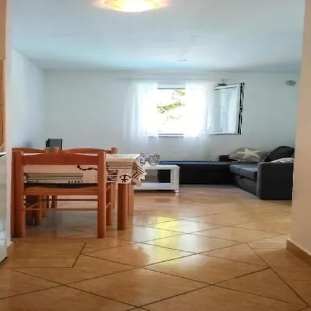- Comfort One Bedroom C2 Apartment Lumbarda