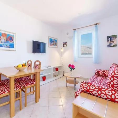 - Comfort One Bedroom C2 Apartment Lumbarda